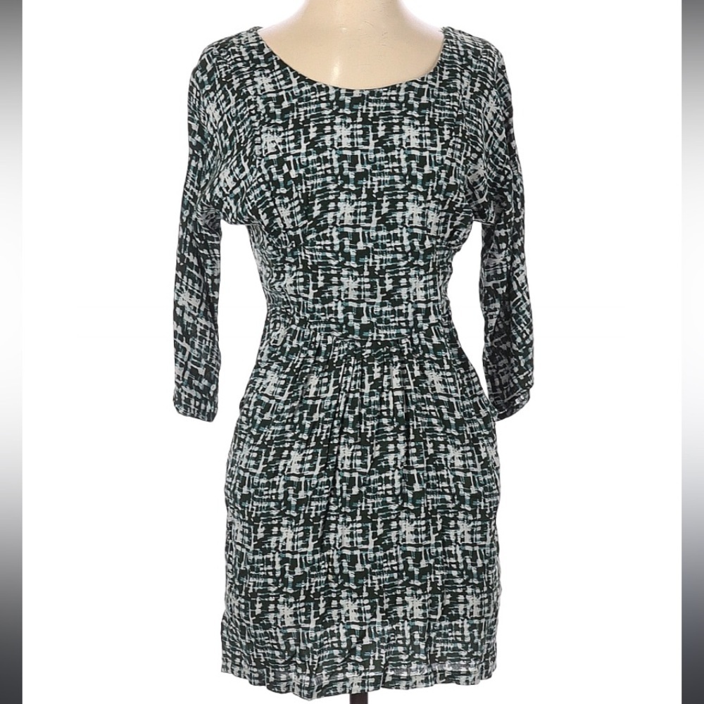 Large open back lightweight abstract geometric print 3/4 sleeves by Peppermint